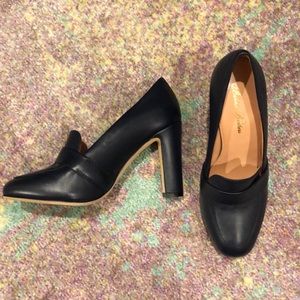 Brooks Brothers high heeled loafers - navy blue